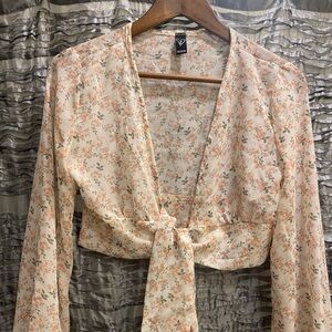 Windsor Floral Top - Cream and Peach Women’s Size small
